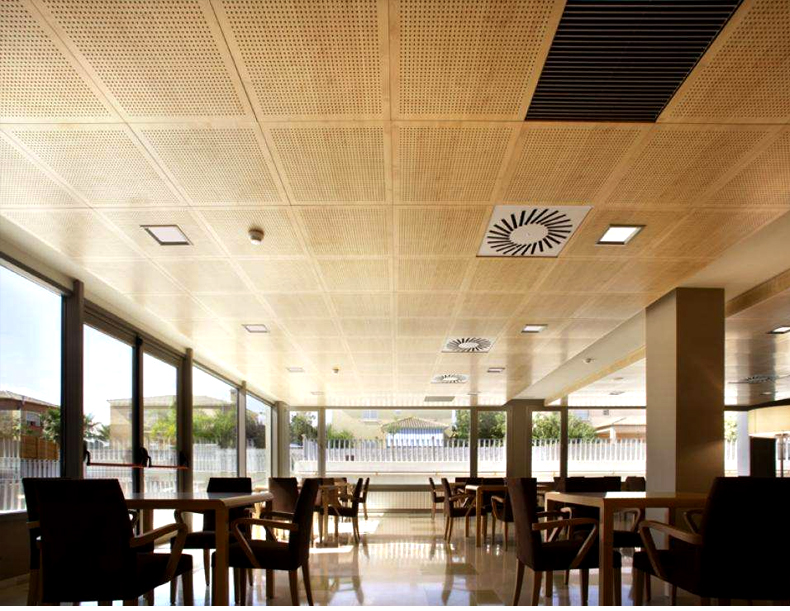 木紋與聲波的奇妙融合:領(lǐng)略木質(zhì)槽木吸音板的精妙設(shè)計